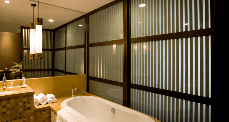 Banheiras sofisticadas e limpas: como contribuem para o sucesso do seu hotel?