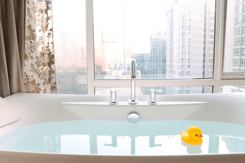 Cuidados ao instalar spas, banheiras e hidros em apartamentos e sacadas