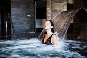 Benefícios das banheiras spa para reabilitação